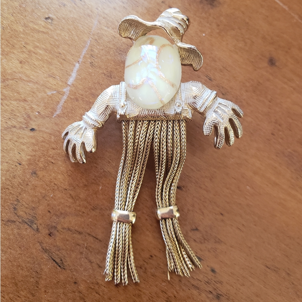 Scarecrow Pin / Brooche with gem Fall Halloween